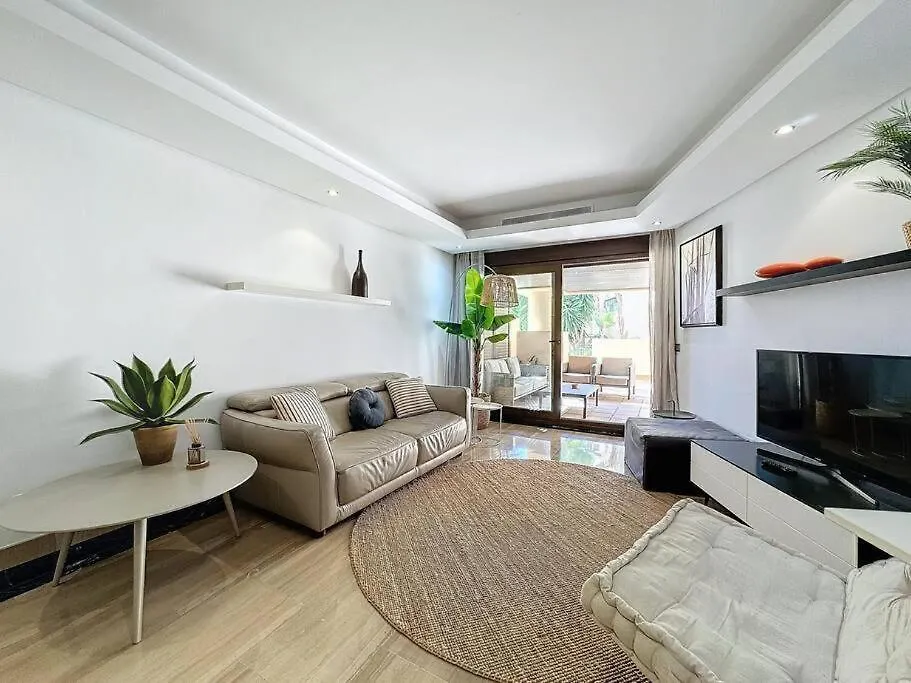 Appartamento Apartamento De 3 Dormitorios En Bahia De La Plata Estepona