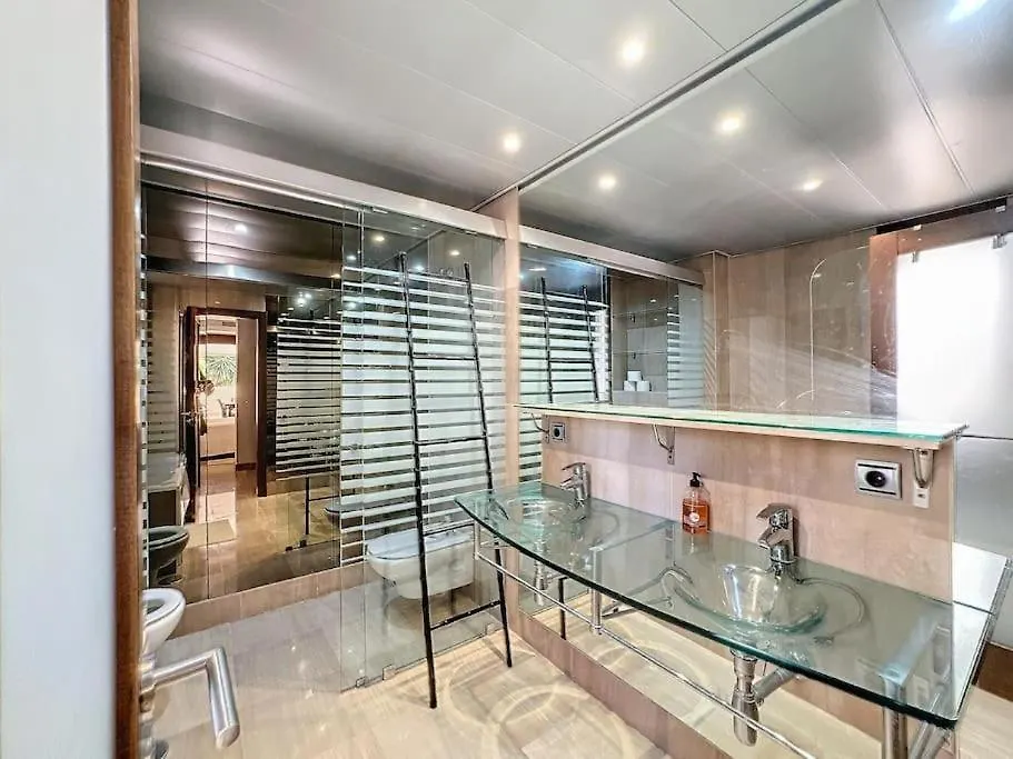 Apartamento De 3 Dormitorios En Bahia De La Plata Estepona 0*,  Spain