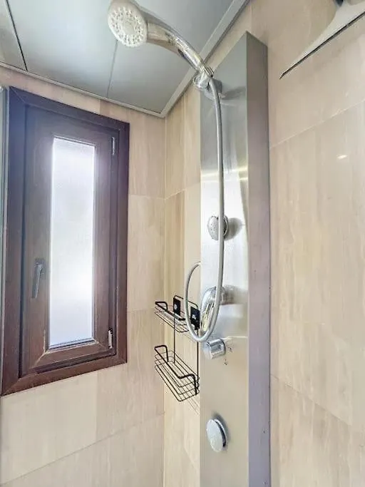 Apartamento De 3 Dormitorios En Bahia De La Plata Estepona