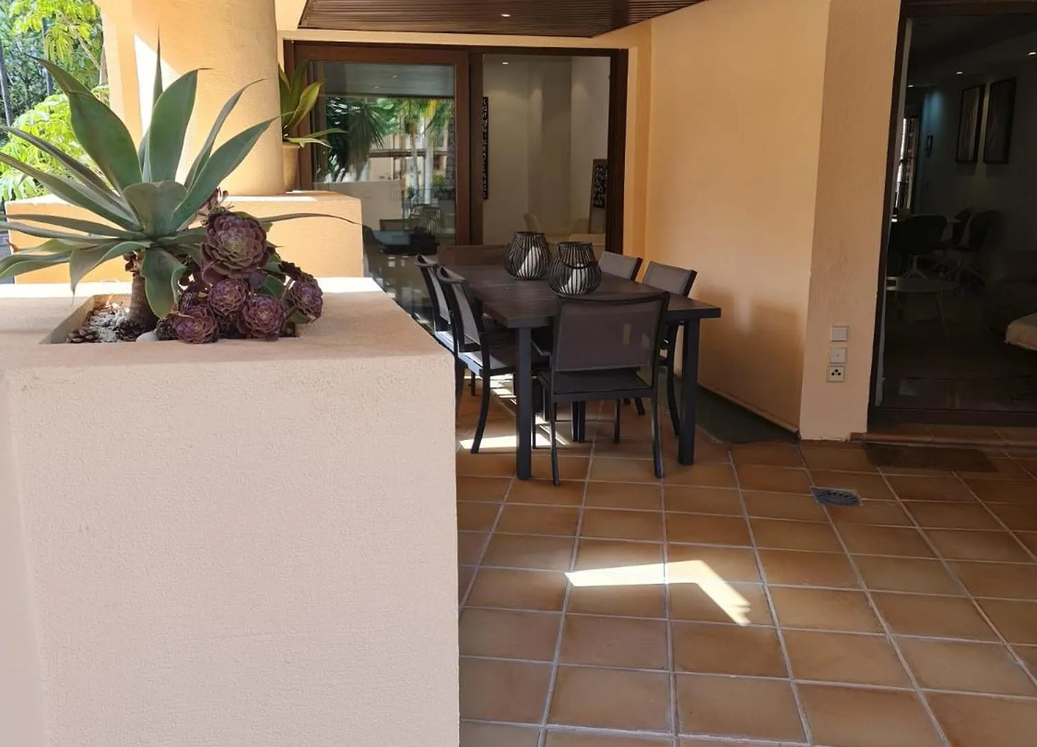 Apartamento De 3 Dormitorios En Bahia De La Plata Estepona Spain